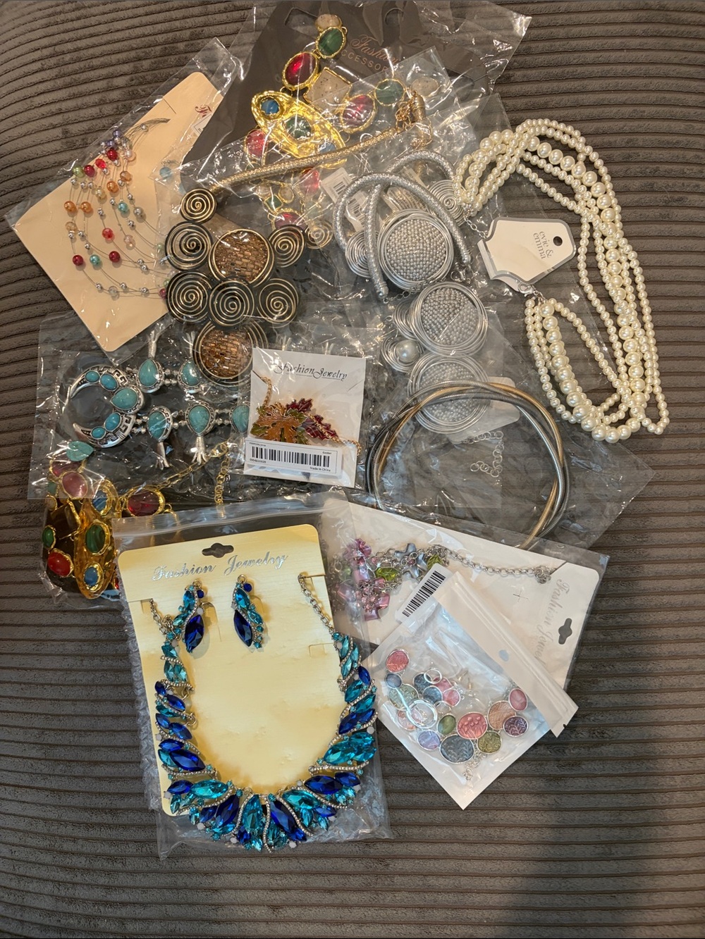 Lot of 12 NWT costume Jewelry - Fashion Jewelry